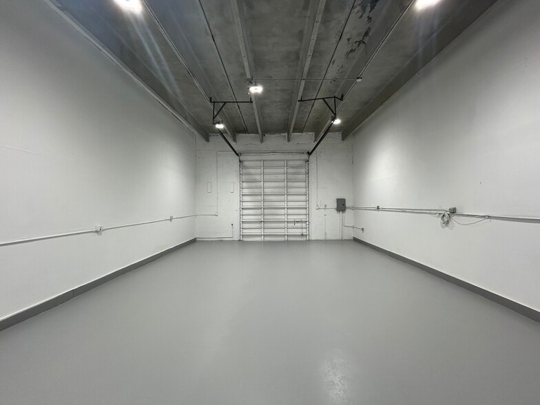 1241-1251 N Dixie Hwy, Pompano Beach, FL for lease - Interior Photo - Image 2 of 10