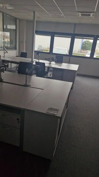 Plus de détails pour Bureau à louer