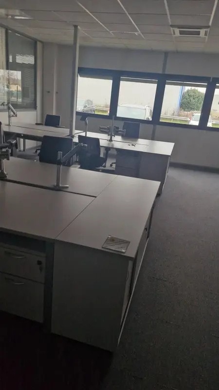 Bureau dans Rillieux-la-Pape à louer Photo intérieure- Image 1 de 4