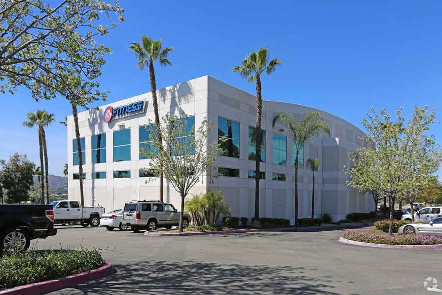 400 La Terraza Blvd, Escondido, CA à louer - Photo du bâtiment - Image 3 de 3