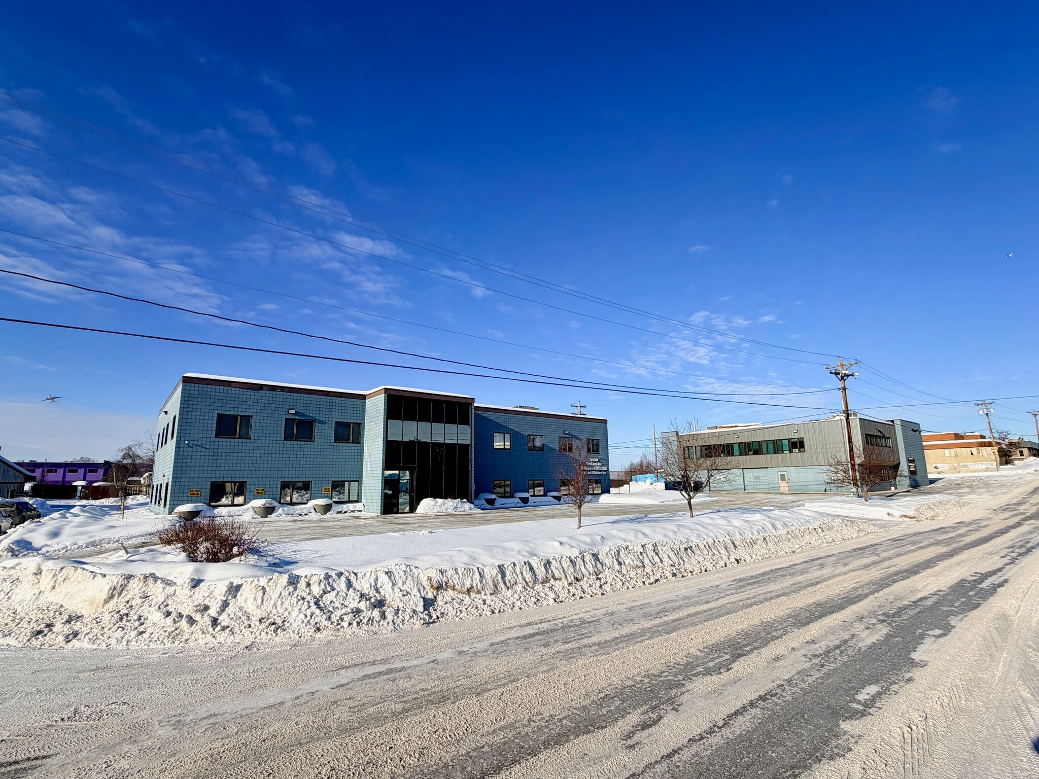 5400 & 5450 A Street portefeuille de 2 propriétés à vendre sur LoopNet.ca Photo principale- Image 1 de 4