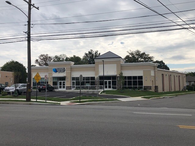 818 Macdade Blvd, Folsom, PA à vendre Photo du bâtiment- Image 1 de 1