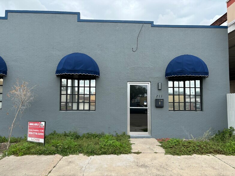 211 E Monroe Ave, Harlingen, TX for lease - Primary Photo - Image 1 of 26