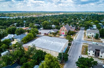 1002 W Huisache Ave, San Antonio, TX for lease Interior Photo- Image 2 of 22