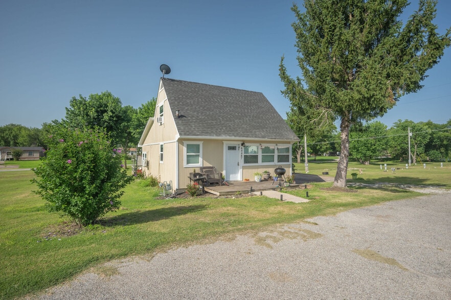 64487 E 254 Loop, Grove, OK à vendre - Photo du bâtiment - Image 3 de 33