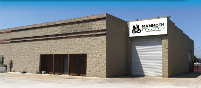 Plus de détails pour 819 E Orangethorpe Ave, Anaheim, CA - Industriel à vendre