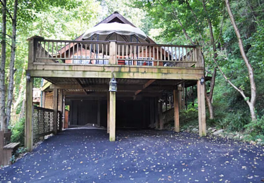 1740 Cherohala Skwy, Tellico Plains, TN à vendre - Photo du bâtiment - Image 3 de 15