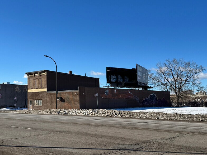 1501 N Washington Ave, Minneapolis, MN à vendre - Photo du bâtiment - Image 2 de 13