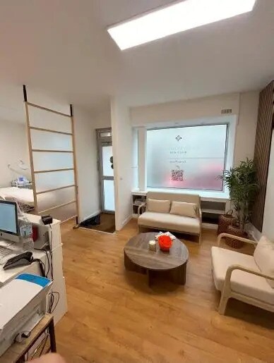 Commerce de détail dans Paris à vendre - Photo intérieure - Image 3 de 4