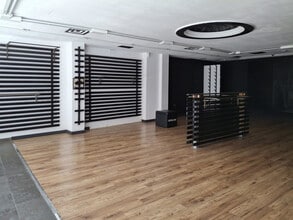 Retail in Mataró, Barcelona for lease Interior Photo- Image 2 of 4