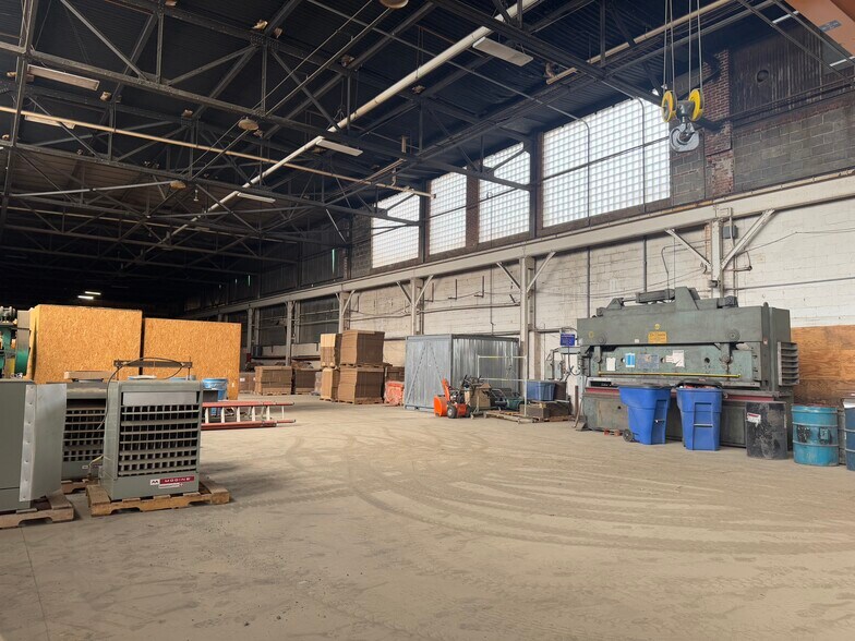 30 Harris St, Putnam, CT à louer - Photo du bâtiment - Image 3 de 14