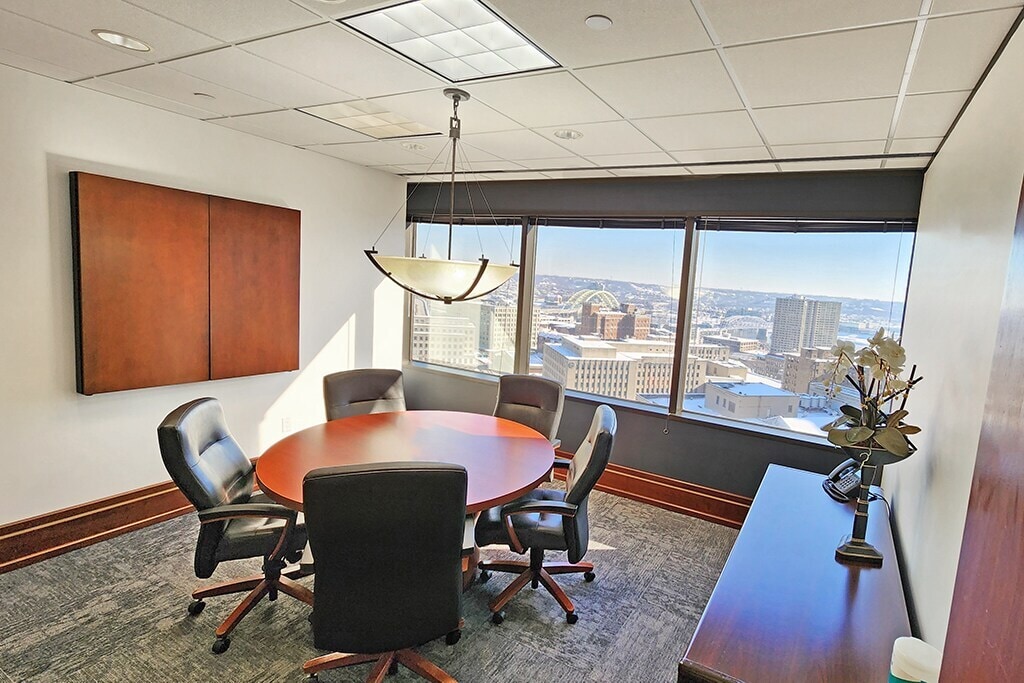 250 E 5th St, Cincinnati, OH for lease Primary Photo- Image 1 of 8