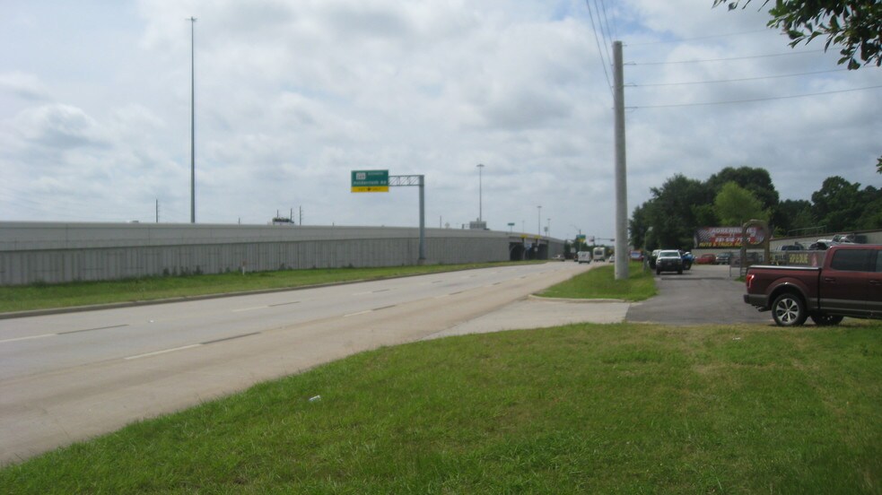 27918 Briar Meadow Rd, Tomball, TX à vendre - Photo du bâtiment - Image 3 de 5