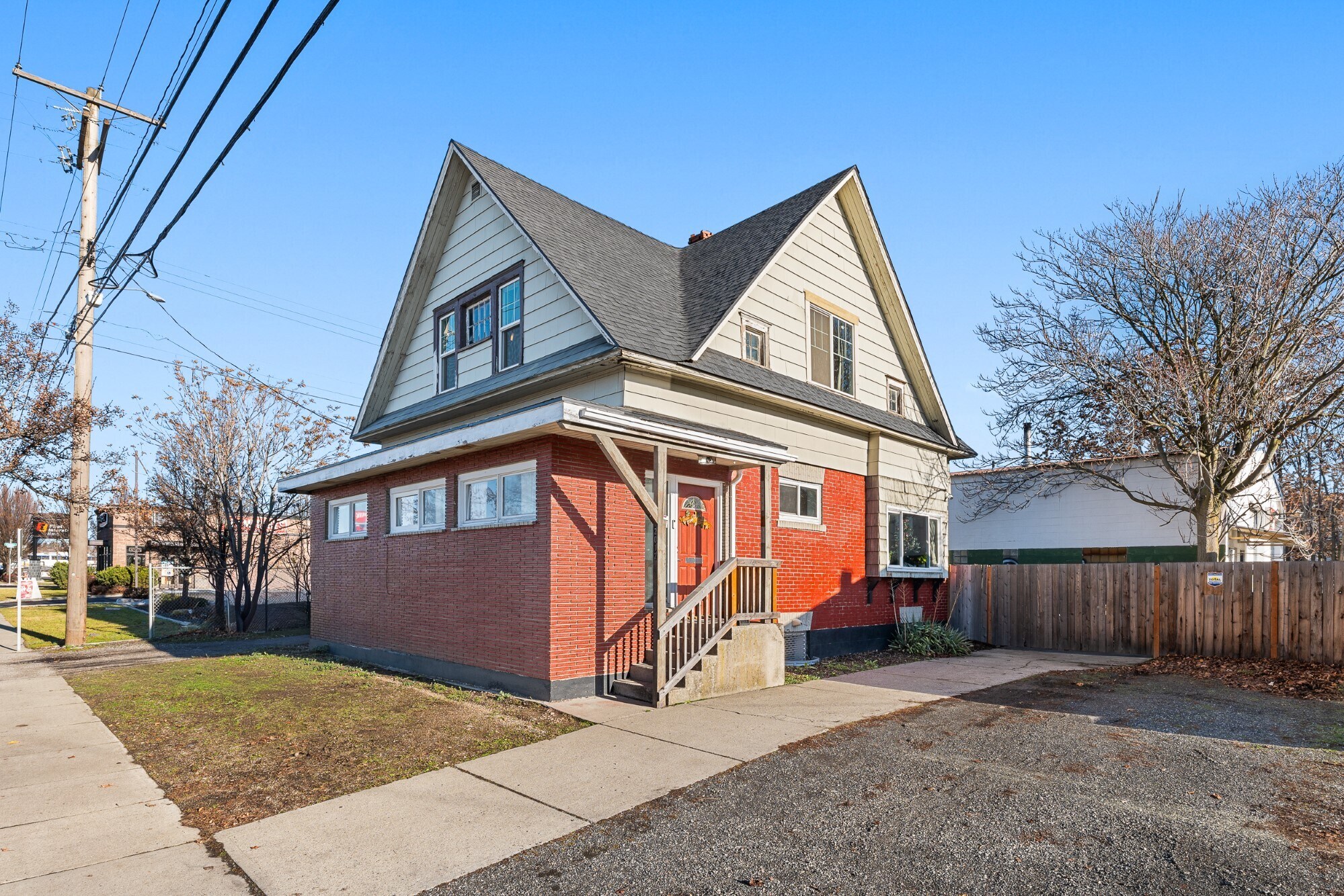 2012 N Ruby St, Spokane, WA à vendre Photo principale- Image 1 de 24