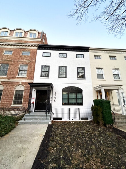 2735 Connecticut Ave NW, Washington, DC for sale - Building Photo - Image 2 of 8