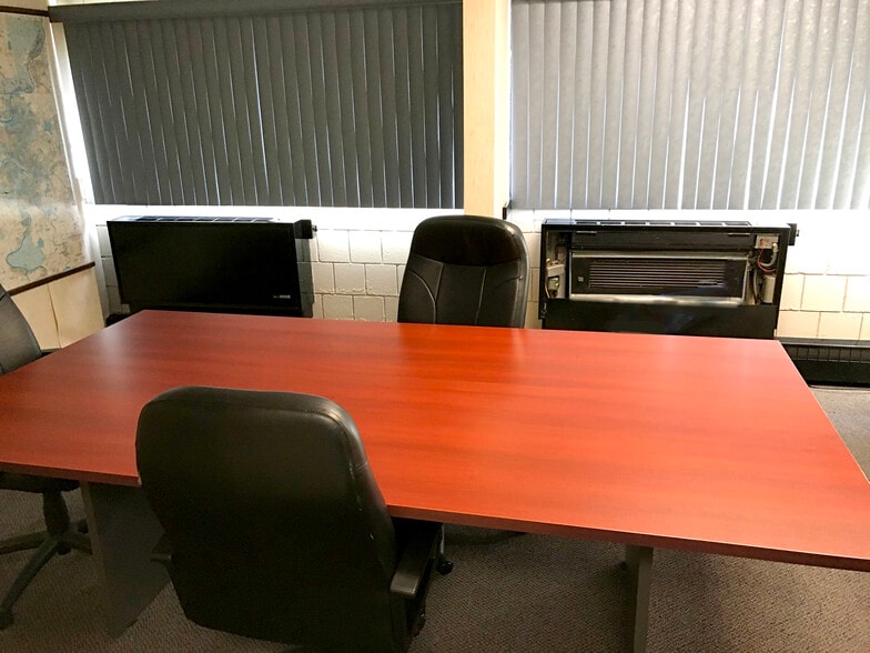 327 S Walnut Ln, Beaver, PA for sale - Building Photo - Image 3 of 4