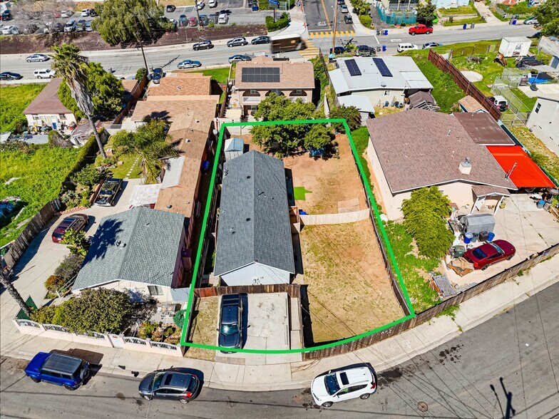 2605 Fenton Pl, National City, CA à vendre - Photo du bâtiment - Image 2 de 12