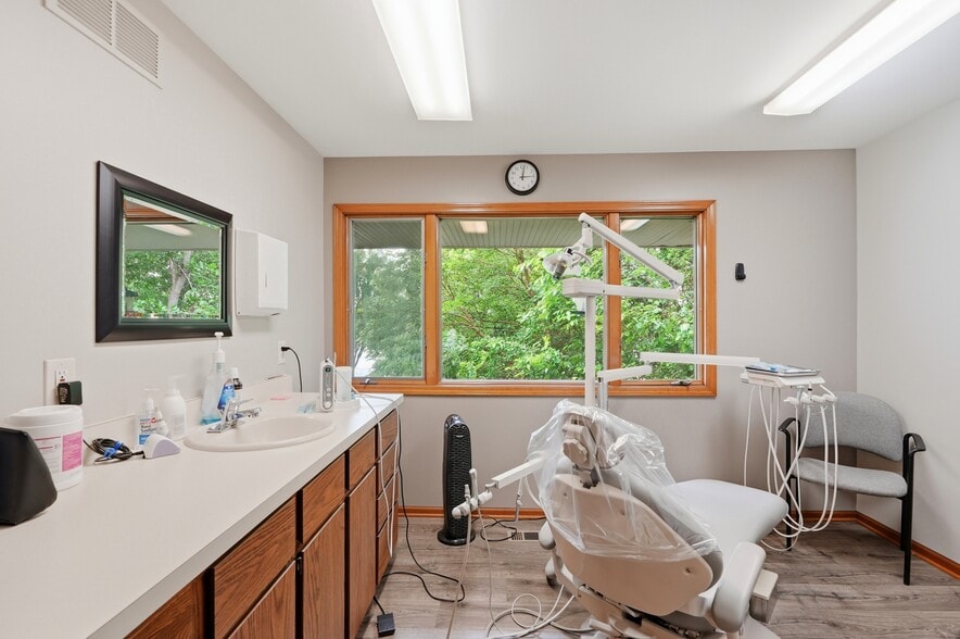 11032 Grand River Rd, Brighton, MI for sale - Building Photo - Image 3 of 18