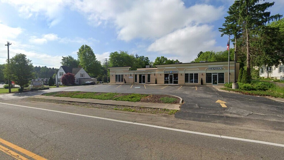 114 E Aurora Rd, Northfield, OH à vendre - Photo du bâtiment - Image 3 de 9