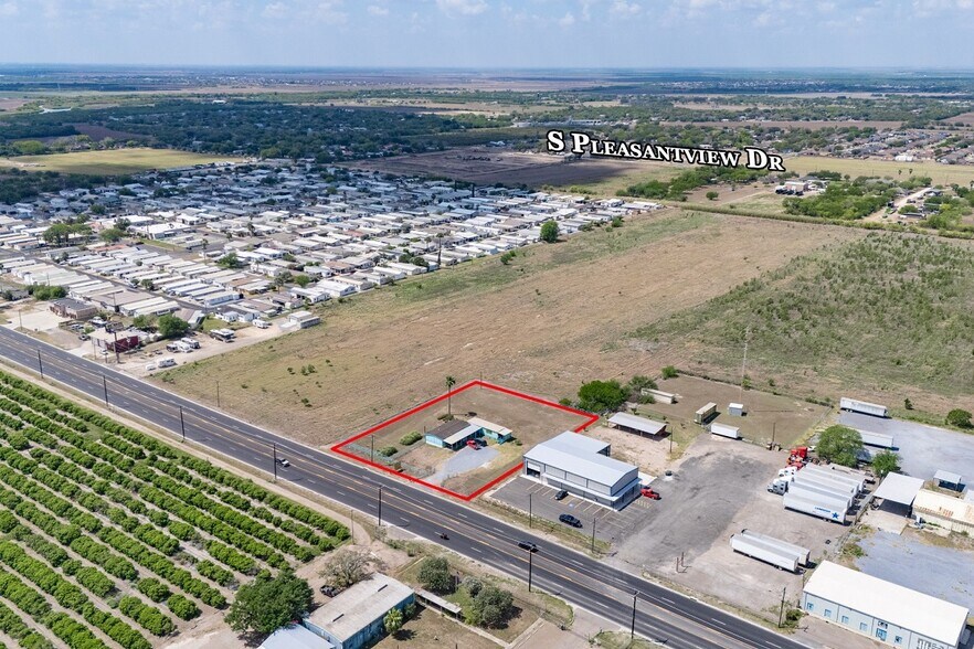 2310 S International Blvd, Weslaco, TX à louer - Photo du bâtiment - Image 3 de 5