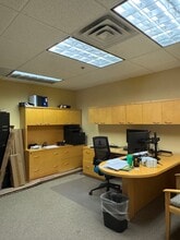 2200 Fletcher Ave, Fort Lee, NJ for lease Interior Photo- Image 2 of 4