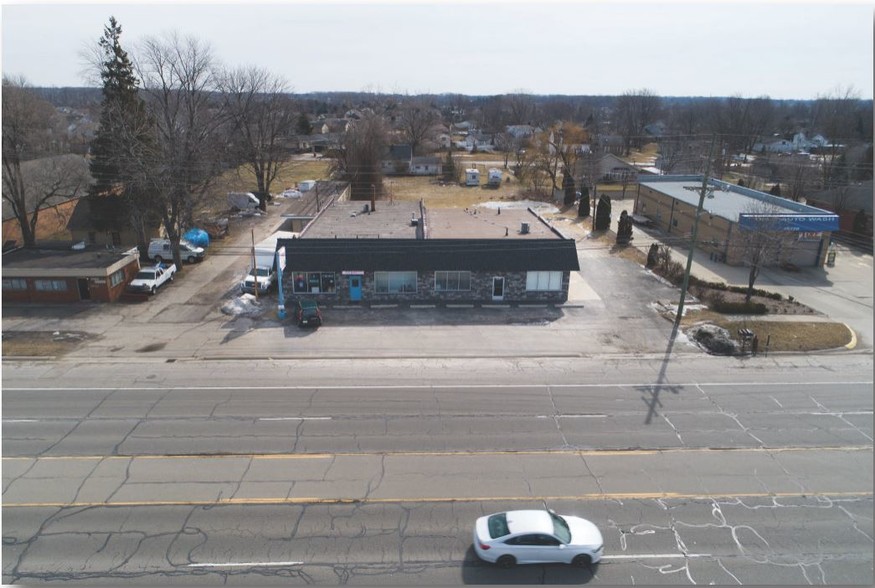 49904-49908 Gratiot Ave, Chesterfield, MI for lease - Building Photo - Image 3 of 5