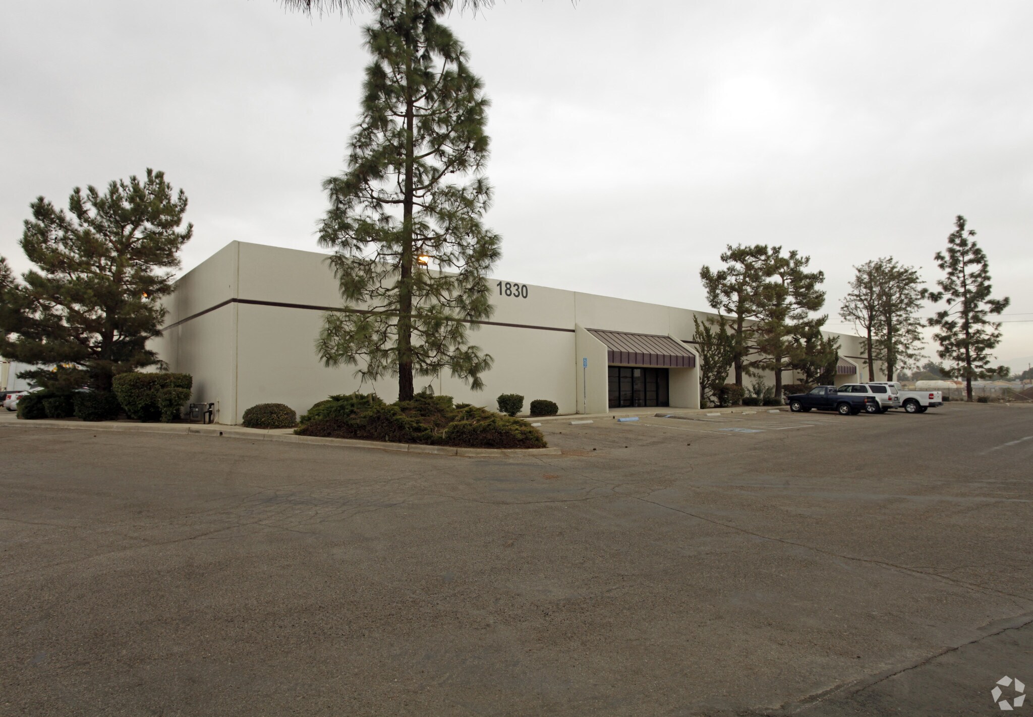 1830-1832 Norris Rd, Bakersfield, CA for lease Primary Photo- Image 1 of 7