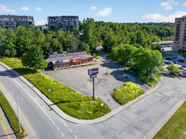 Plus de détails pour 50 Boul Lionel-Groulx, Sherbrooke, QC - Commerce de détail à vendre