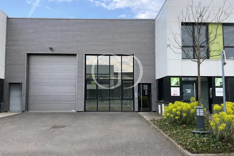 105 Rue Alexandre Dumas, Vaulx-en-Velin à louer - Photo du bâtiment - Image 2 de 11