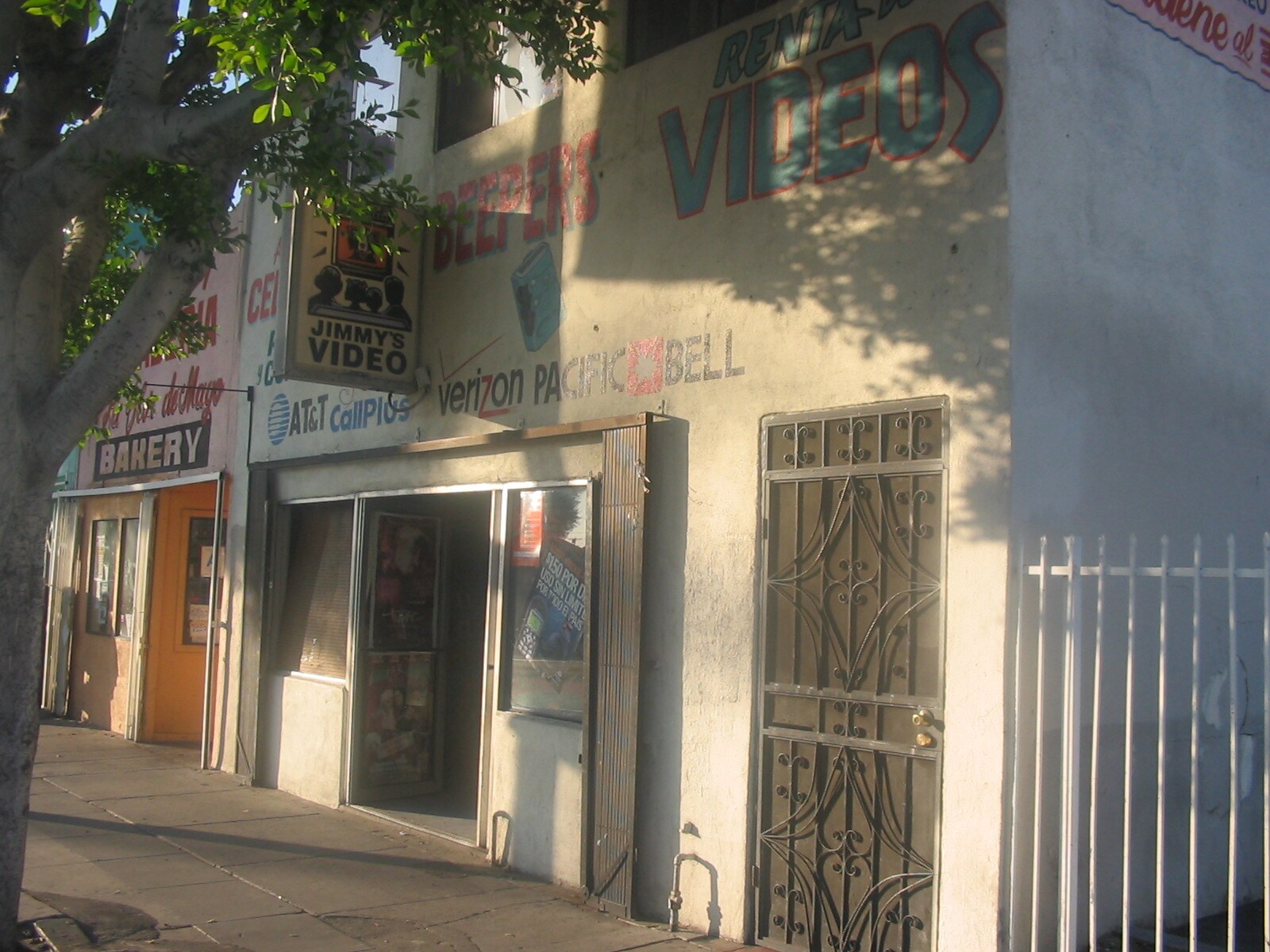 1323 E Florence Ave, Los Angeles, CA for lease Primary Photo- Image 1 of 3