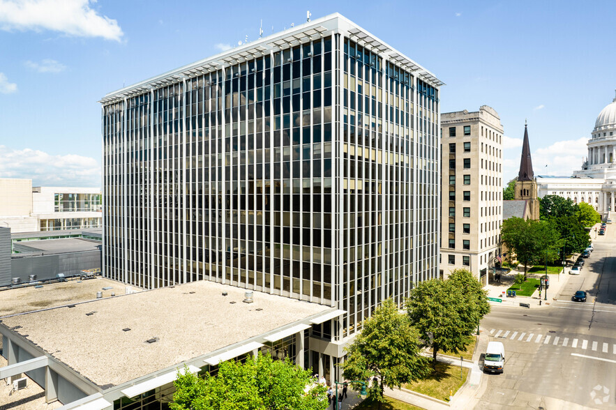 222 W Washington Ave, Madison, WI for lease - Building Photo - Image 1 of 6