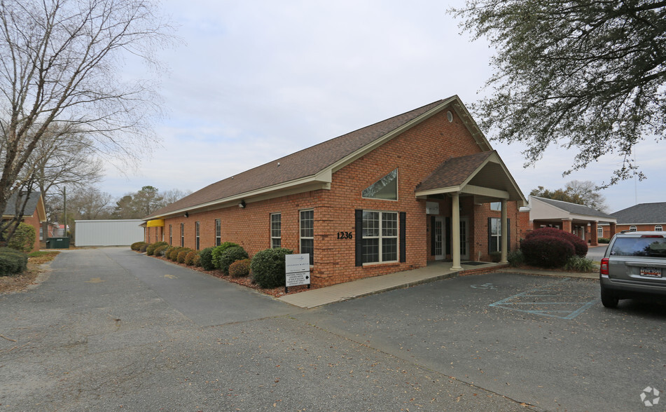 1236 Wilson Hall Rd, Sumter, SC for lease - Primary Photo - Image 1 of 3