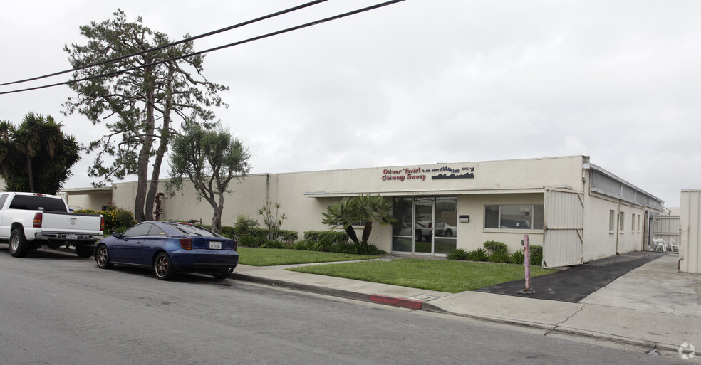 17575 Morgan Ln, Huntington Beach, CA for sale - Primary Photo - Image 1 of 1