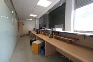 Plus de détails pour Commerce de détail à louer