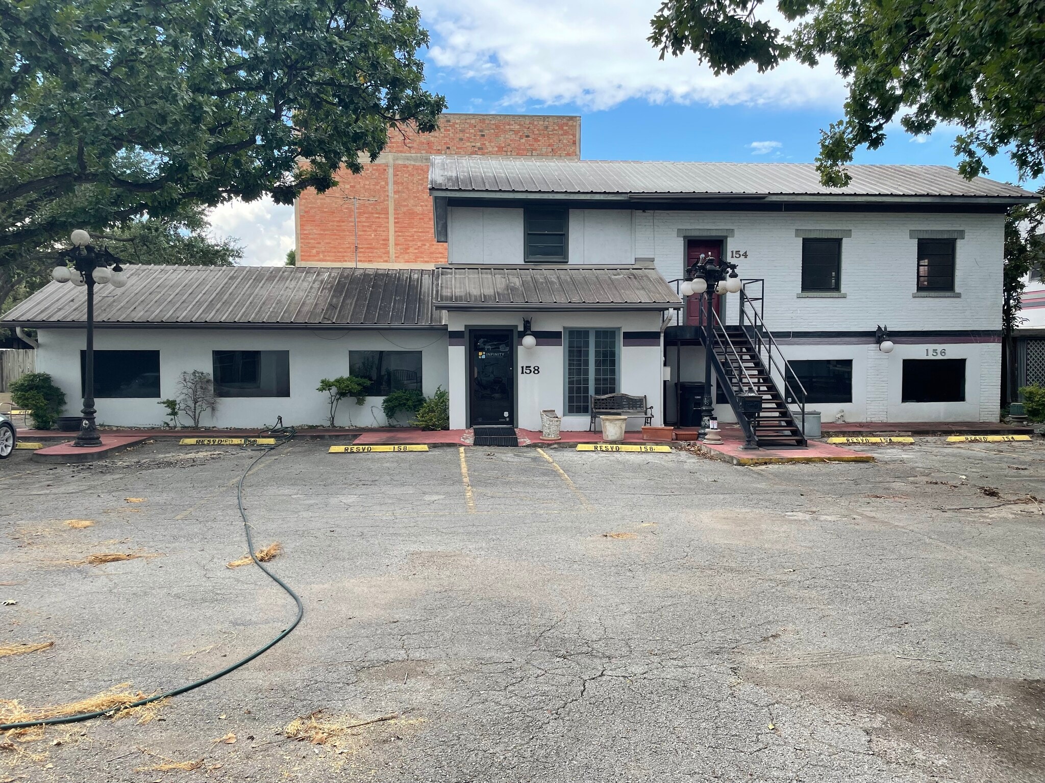 150-162 S Seguin Ave, New Braunfels, TX for lease Building Photo- Image 1 of 8