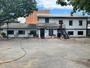 150-162 S Seguin Ave, New Braunfels, TX for lease Building Photo- Image 1 of 8