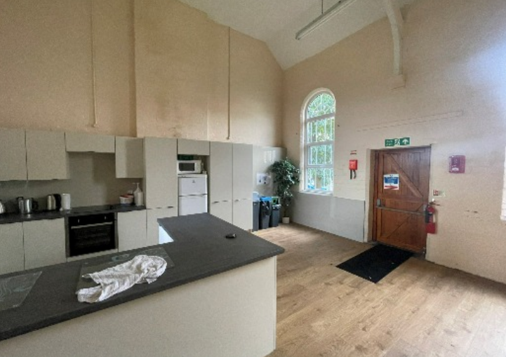 34 Church Rd, Halesowen for sale - Interior Photo - Image 3 of 4