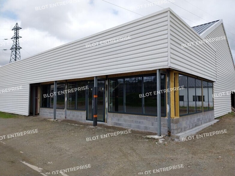 Retail in Landerneau for lease - Building Photo - Image 2 of 8