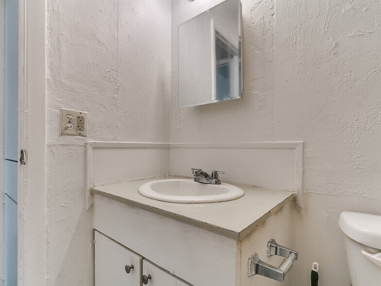 1731 NW 32nd St, Oklahoma City, OK à vendre - Photo du bâtiment - Image 2 de 49