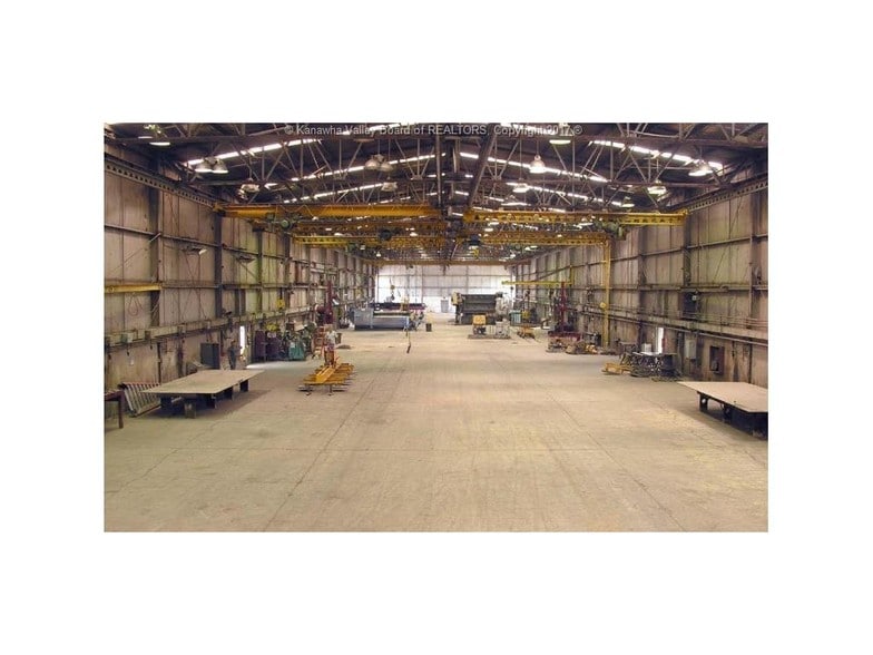 14025 Charleston Rd, Red House, WV for lease - Interior Photo - Image 2 of 4