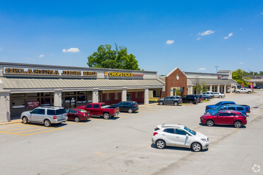 6004-6032 S Sheridan Rd, Tulsa, OK for lease - Building Photo - Image 2 of 7
