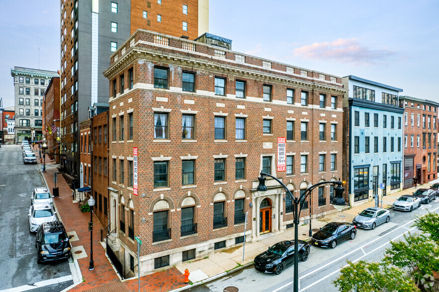 326 St Paul Pl, Baltimore, MD for sale - Primary Photo - Image 1 of 1