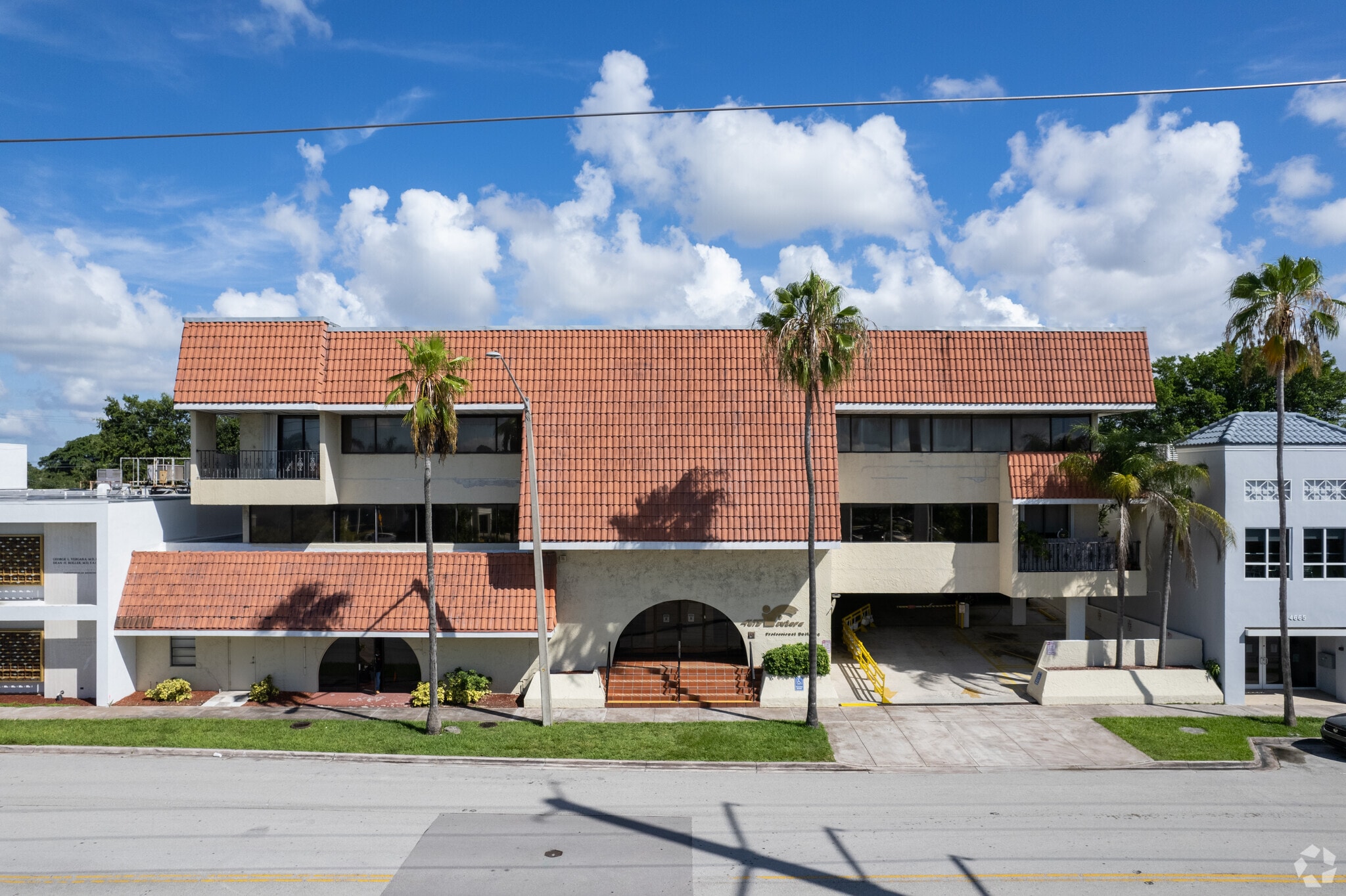 4675 Ponce de Leon Blvd, Coral Gables, FL for lease Building Photo- Image 1 of 27