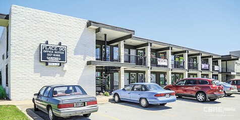 8998 L St, Omaha, NE à louer - Photo du bâtiment - Image 1 de 3