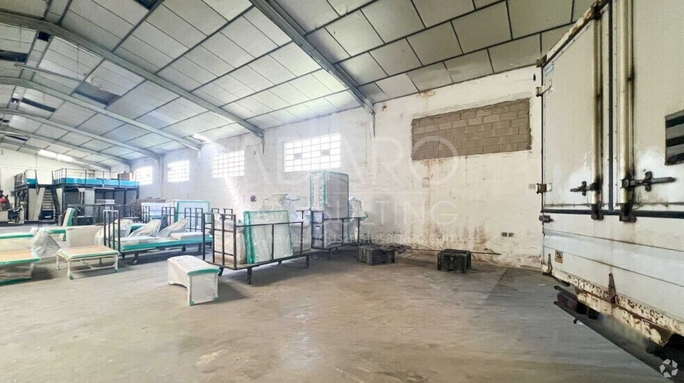 Industriel dans Pinto, Madrid à vendre - Photo du bâtiment - Image 2 de 9