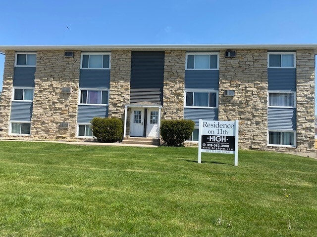 901 S 11th St, Marion, IA for sale - Primary Photo - Image 1 of 8