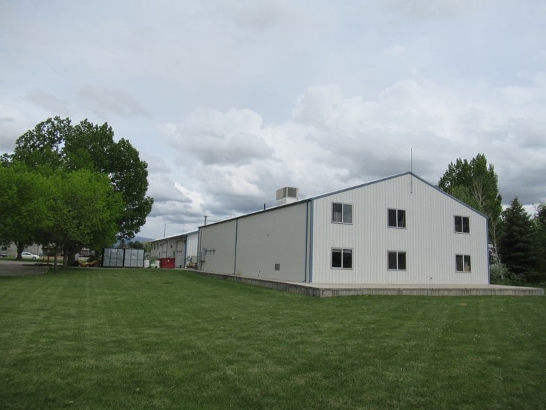 5 Ponderosa Ct, Montrose, CO for sale - Building Photo - Image 2 of 8