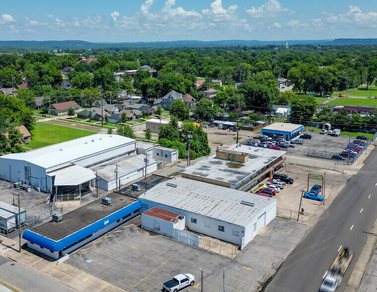 308 N 9th St, Fort Smith, AR for sale - Building Photo - Image 2 of 13
