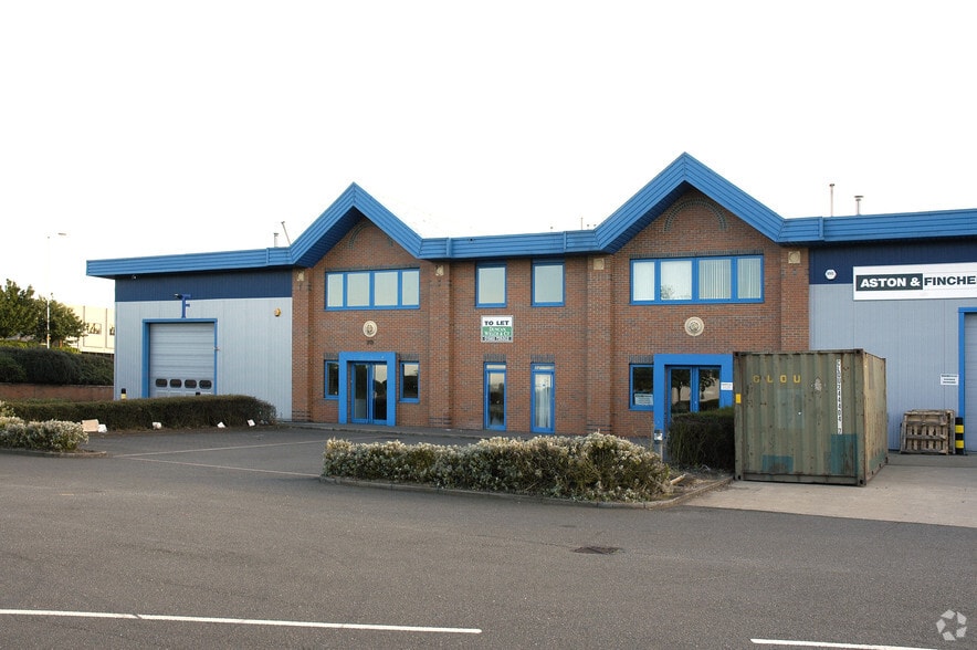 President Way, Luton for lease - Building Photo - Image 2 of 2