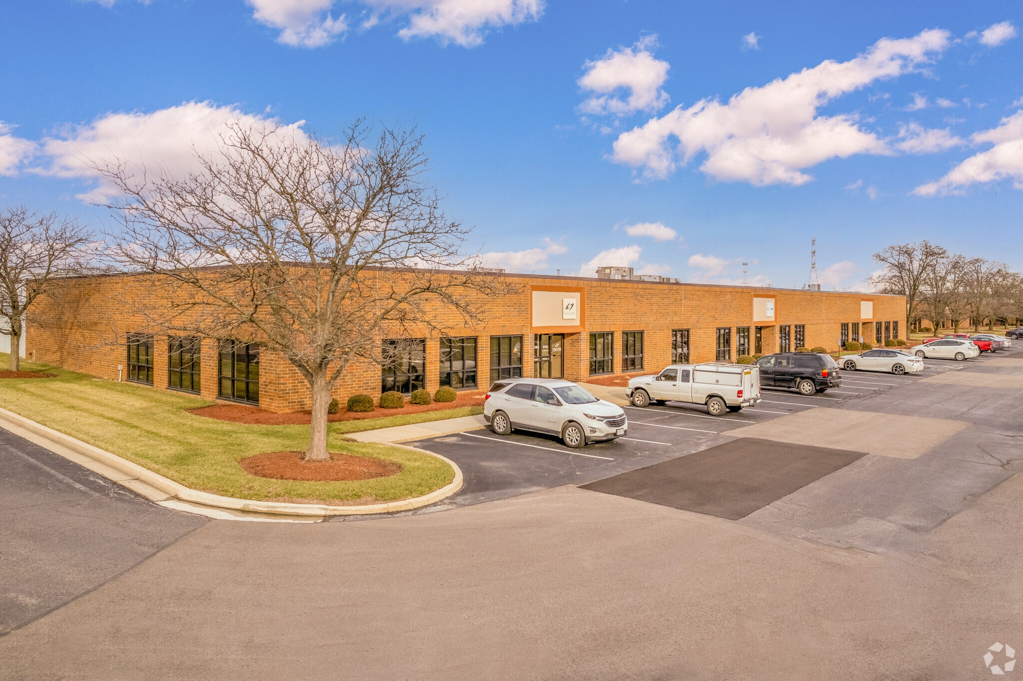 10148-10188 International Blvd, West Chester, OH for lease Primary Photo- Image 1 of 5